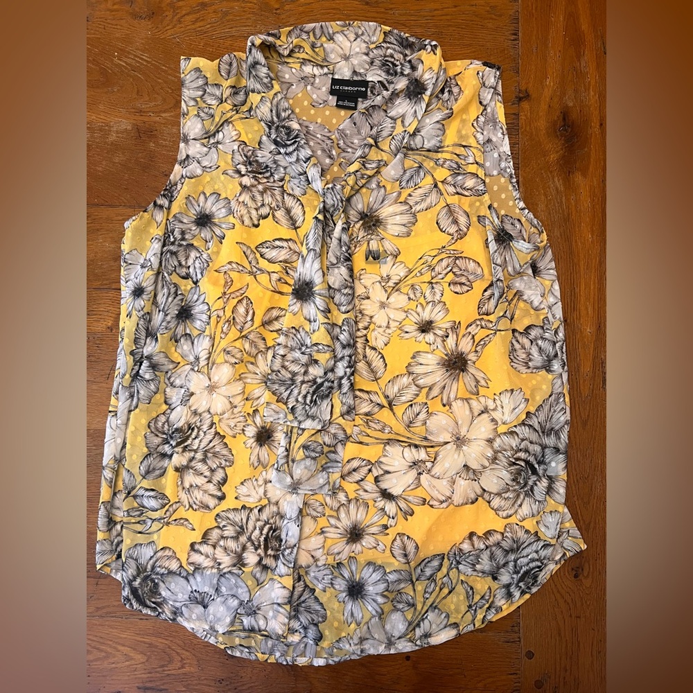 Liz Claiborne Yellow and White Sleeveless Blouse with Tie Front